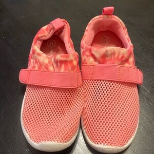 Water shoes cat and jack